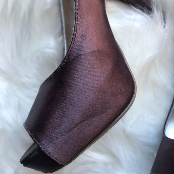 Michaelangelo "Paloma" Dyeable Heels - Picture 7 of 12